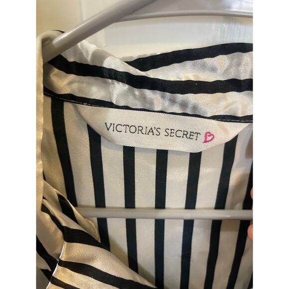 VS Victoria Secret black and white stripe shirt size M - Picture 2 of 5